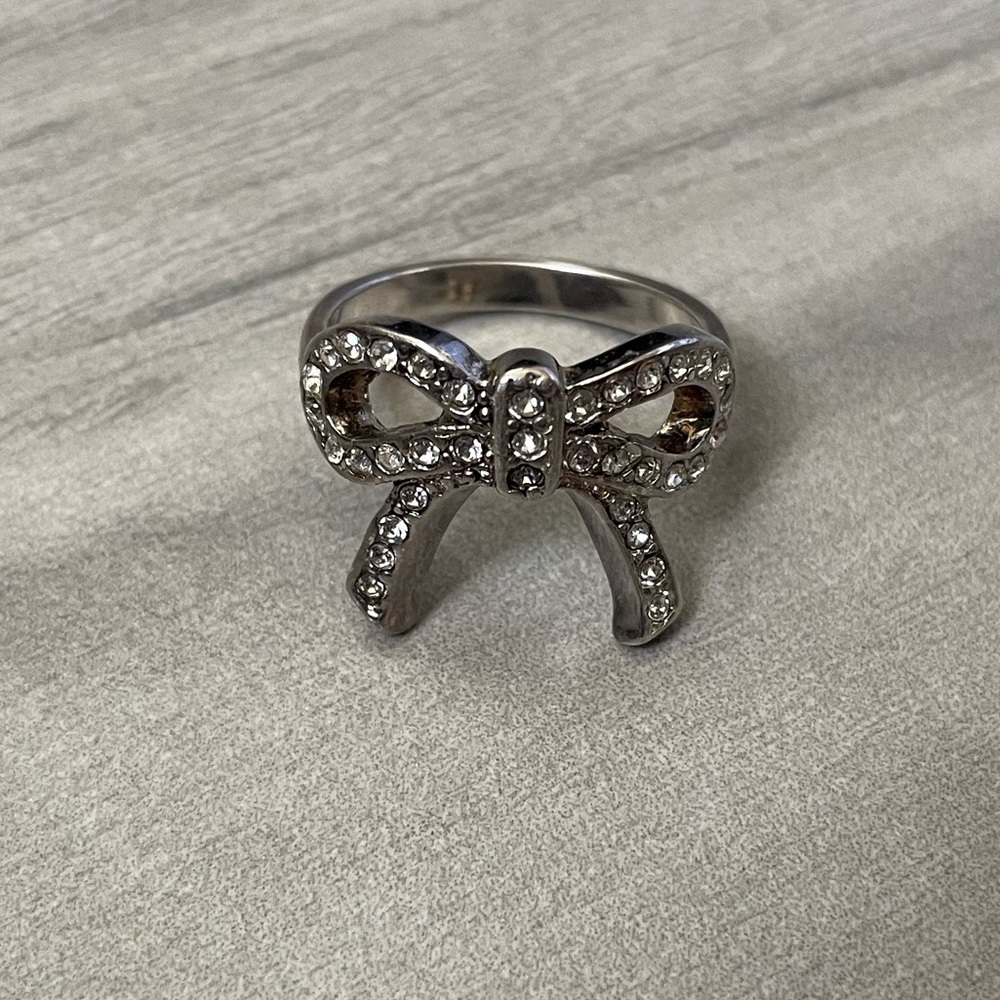NWOT, silver Bow Ring